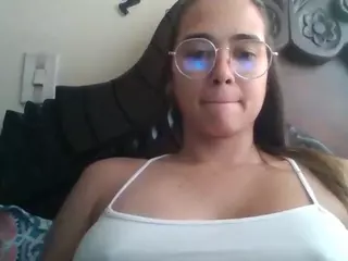 Trianabell's Live Sex Cam Show
