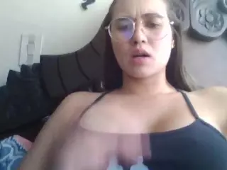 Trianabell's Live Sex Cam Show