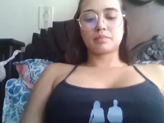 Trianabell's Live Sex Cam Show