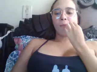 Trianabell's Live Sex Cam Show