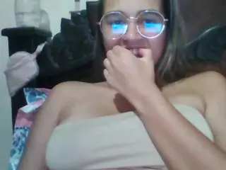 Trianabell's Live Sex Cam Show