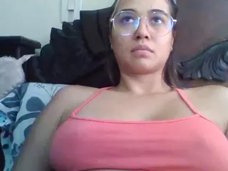 Trianabell's Live Sex Cam Show