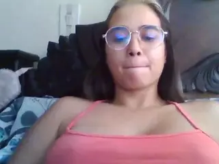 Trianabell's Live Sex Cam Show