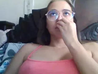 Trianabell's Live Sex Cam Show