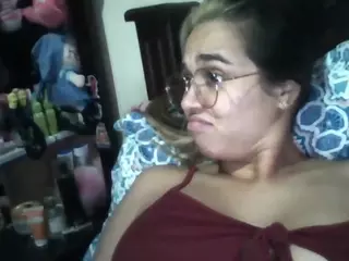 Trianabell's Live Sex Cam Show
