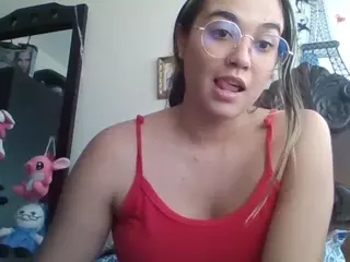 Trianabell's Live Sex Cam Show