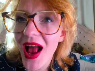 AlisaRedheir's Live Sex Cam Show