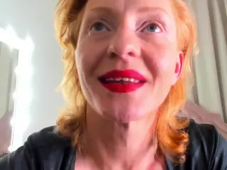 AlisaRedheir's Live Sex Cam Show