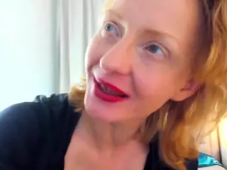 AlisaRedheir's Live Sex Cam Show