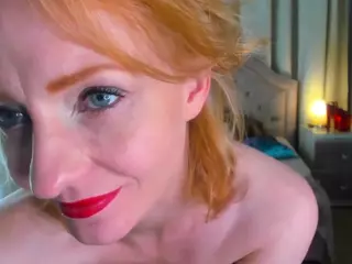 AlisaRedheir's Live Sex Cam Show