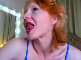 AlisaRedheir's Live Sex Cam Show