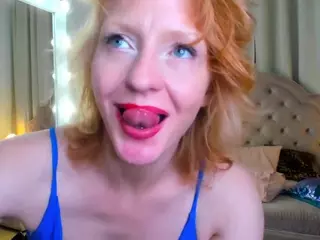 AlisaRedheir's Live Sex Cam Show