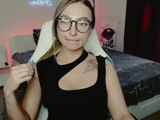 Amelia-Six's Live Sex Cam Show