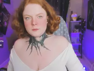 CassieRedKiss's Live Sex Cam Show