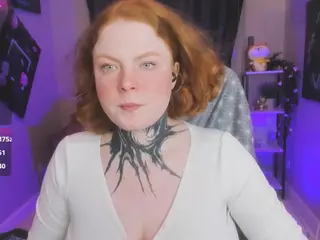 CassieRedKiss's Live Sex Cam Show