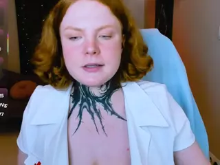 CassieRedKiss's Live Sex Cam Show