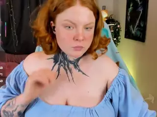 CassieRedKiss's Live Sex Cam Show