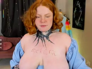 CassieRedKiss's Live Sex Cam Show