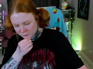CassieRedKiss's Live Sex Cam Show