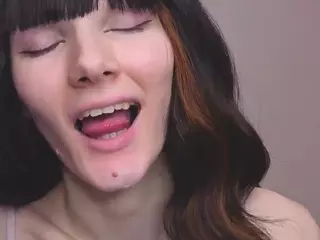 Liliflowerr's Live Sex Cam Show