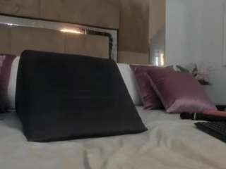 Live cam show with LizBrookx