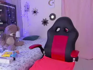 MELISSAMASSU's Live Sex Cam Show