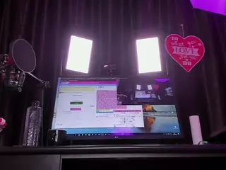 RaissaSky's Live Sex Cam Show
