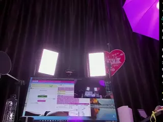 RaissaSky's Live Sex Cam Show