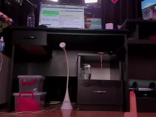 RaissaSky's Live Sex Cam Show