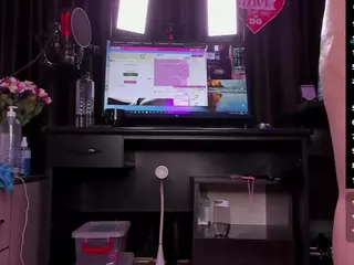 RaissaSky's Live Sex Cam Show