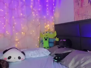 NanaLeon's Live Sex Cam Show