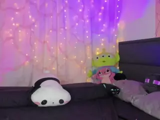 NanaLeon's Live Sex Cam Show