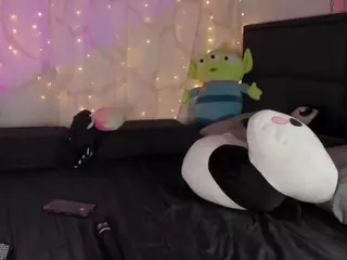 NanaLeon's Live Sex Cam Show