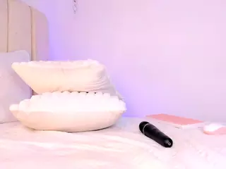 Pamela-White's Live Sex Cam Show