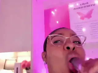 TamaraZaki's Live Sex Cam Show