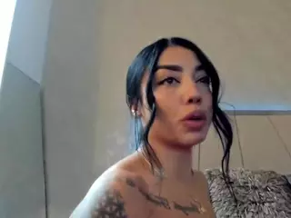VIcky's Live Sex Cam Show