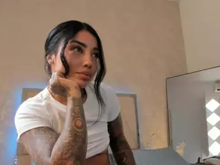VIcky's Live Sex Cam Show