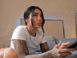VIcky's Live Sex Cam Show