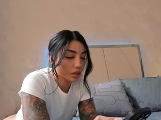 VIcky's Live Sex Cam Show