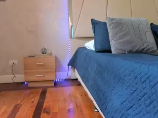 VIcky's Live Sex Cam Show