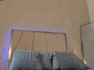 VIcky's Live Sex Cam Show