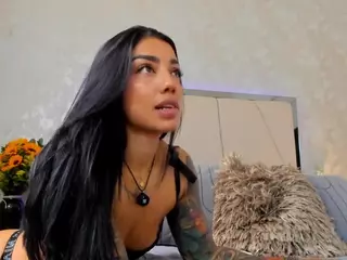 VIcky's Live Sex Cam Show