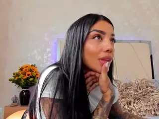 VIcky's Live Sex Cam Show