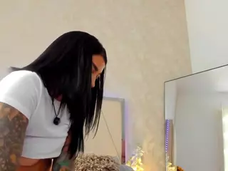 VIcky's Live Sex Cam Show