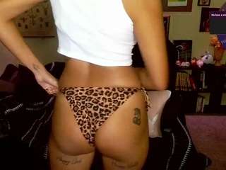 Live cam show with kat