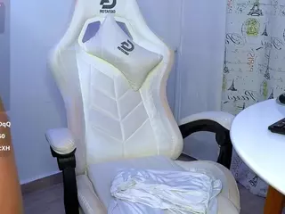 Mileysin1111's Live Sex Cam Show
