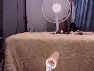 Lilychanbaby's Live Sex Cam Show