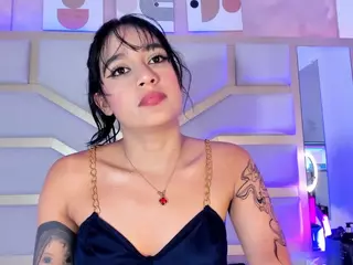 Nicolle's Live Sex Cam Show