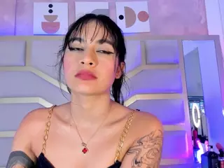 Nicolle's Live Sex Cam Show