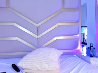 Nicolle's Live Sex Cam Show